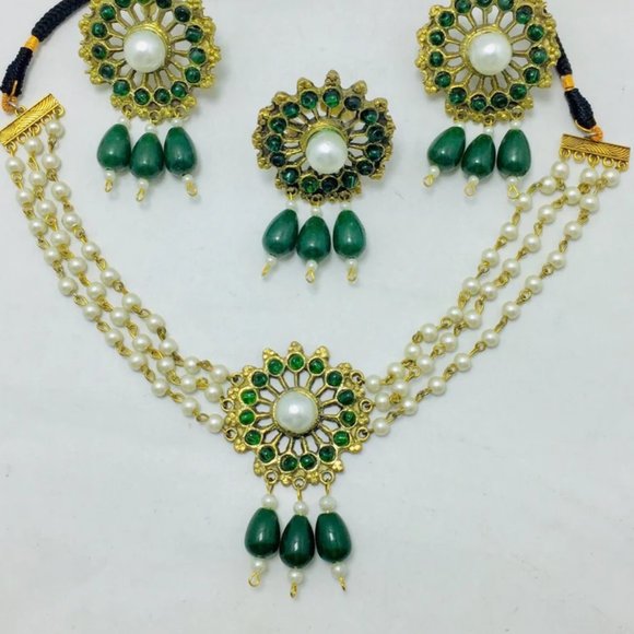 Green Stone and White Pearls Jewelry Set, Tribal Stones and Pearls Jewelry - Picture 7 of 9